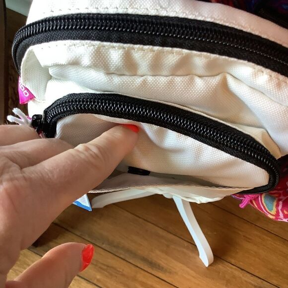 NWT ❤️ Adidas Utility Crossbody 🌈🦄🏳️🌈 - Picture 9 of 11